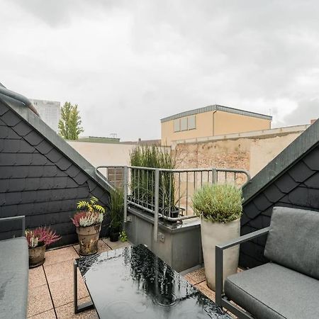Ruhige Dachwohnung Mit Terrasse Berlin Mitte - Spacious Modern Rooftop Loft In Berlin Mitte Luaran gambar