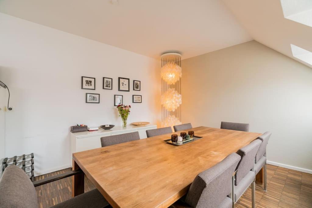 Ruhige Dachwohnung Mit Terrasse Berlin Mitte - Spacious Modern Rooftop Loft In Berlin Mitte Luaran gambar