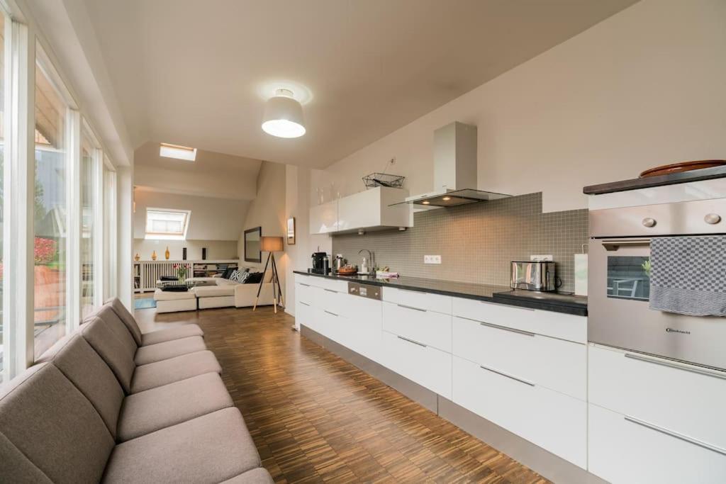 Ruhige Dachwohnung Mit Terrasse Berlin Mitte - Spacious Modern Rooftop Loft In Berlin Mitte Luaran gambar