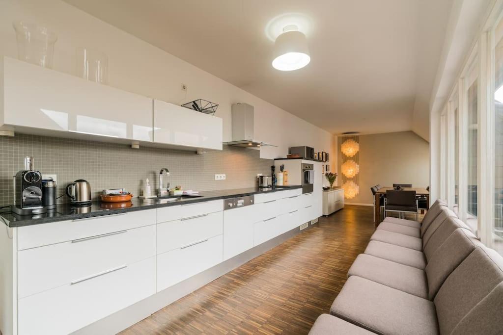 Ruhige Dachwohnung Mit Terrasse Berlin Mitte - Spacious Modern Rooftop Loft In Berlin Mitte Luaran gambar