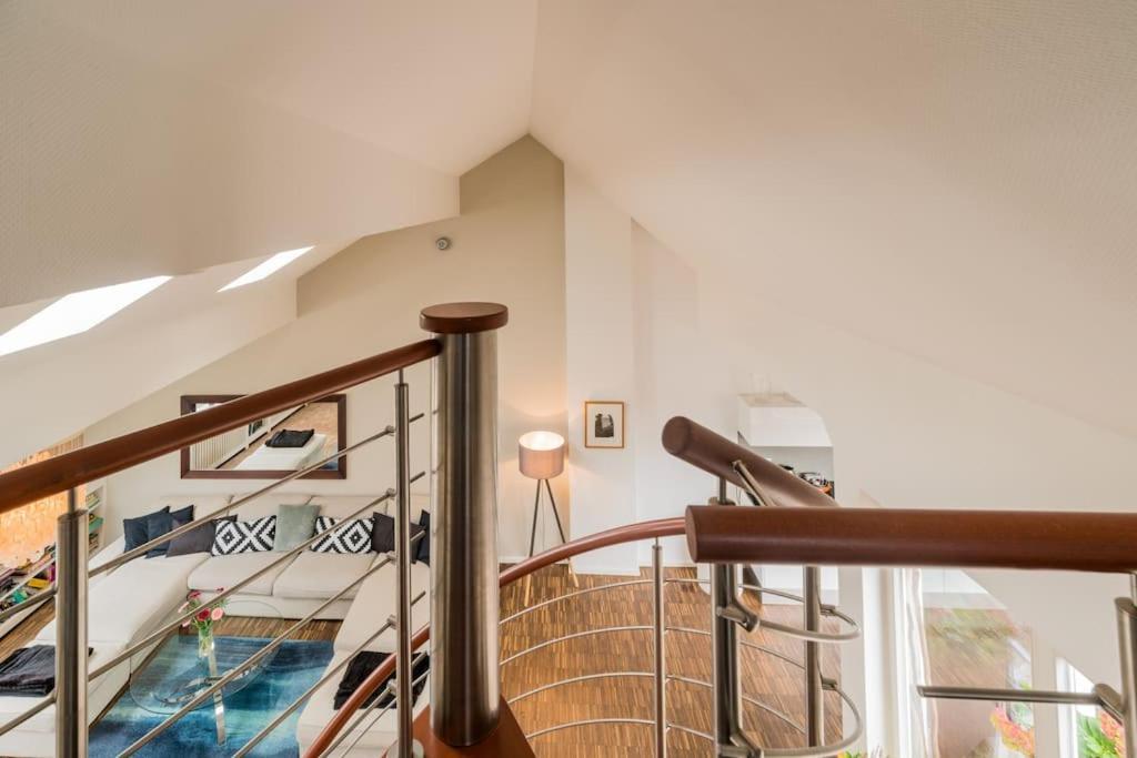 Ruhige Dachwohnung Mit Terrasse Berlin Mitte - Spacious Modern Rooftop Loft In Berlin Mitte Luaran gambar